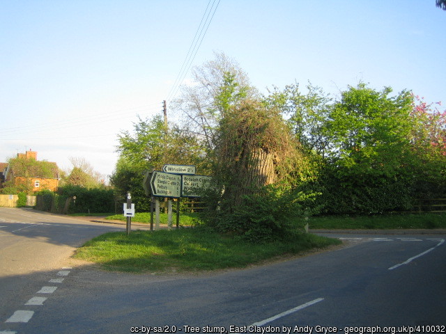photo from https://www.geograph.org.uk/photo/410032