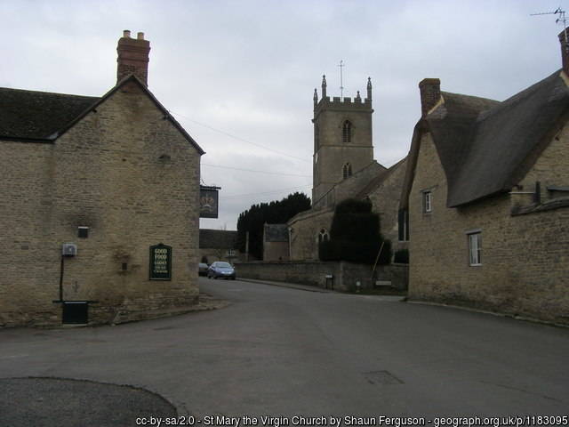 photo of the High Street in Charlton-on-Otmoor