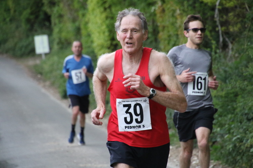photo 2067 of a runner