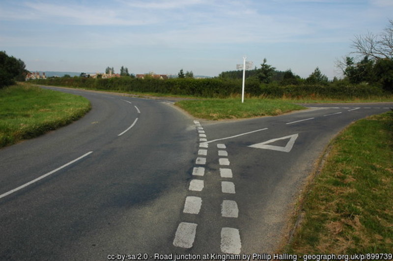 geograph photo 899739 taken along the route