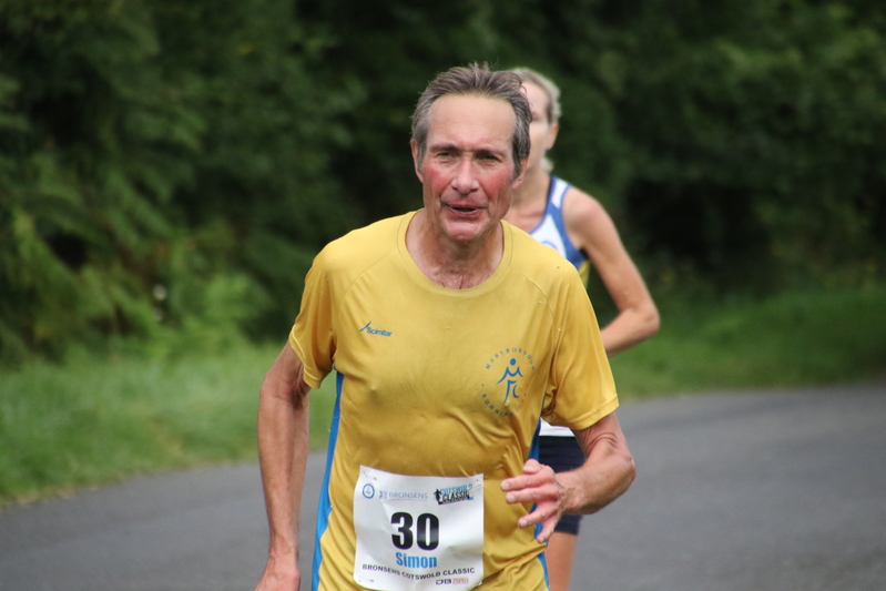 photo 1508 of a runner