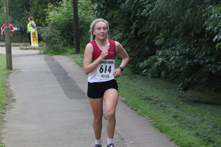 photo of the 1st female Oxfordshire club runner