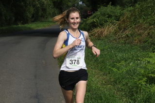 photo of the 1st female Oxfordshire club runner