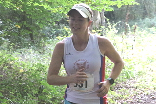 photo of the 1st female Oxfordshire club runner