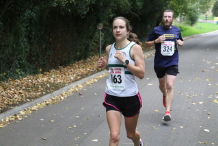 photo of the 1st female Oxfordshire club runner