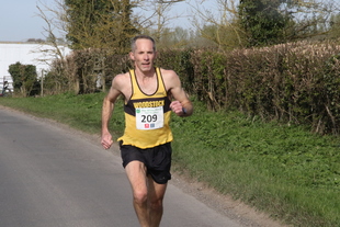 photo of the 1st male Oxfordshire club runner