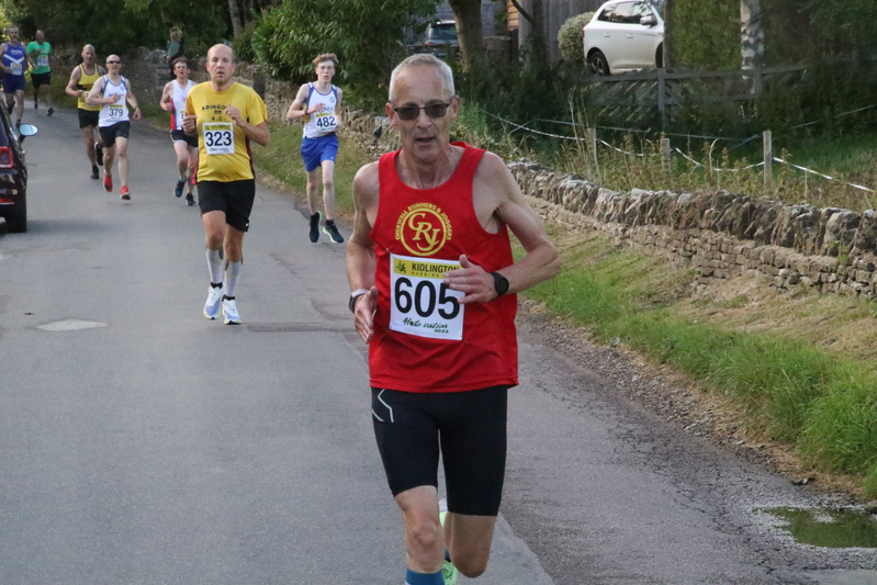 photo 0628 of a runner