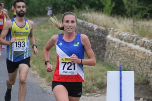 photo of the 1st female Oxfordshire club runner