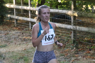 photo of the 1st female Oxfordshire club runner