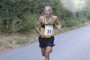 photo of the 1st male Oxfordshire club runner