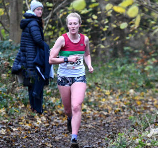 photo of the 1st female Oxfordshire club runner