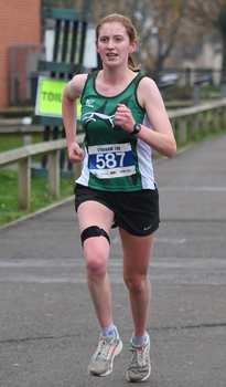 photo of the 1st female Oxfordshire club runner