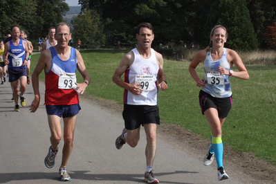 thumbnail for the story about the 2014 Finstock 10K
