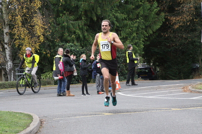 thumbnail for the story about the 2016 Eynsham 10K